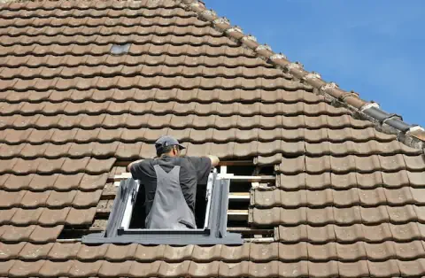 Pose de velux - Bec-de-Mortagne